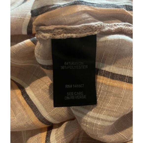 Torrid button down blouse - Picture 5 of 7